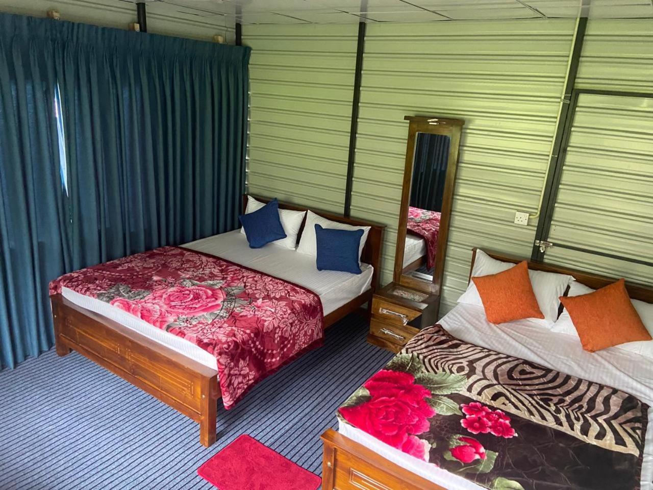 Shan Hotel Nallathanniya Kültér fotó